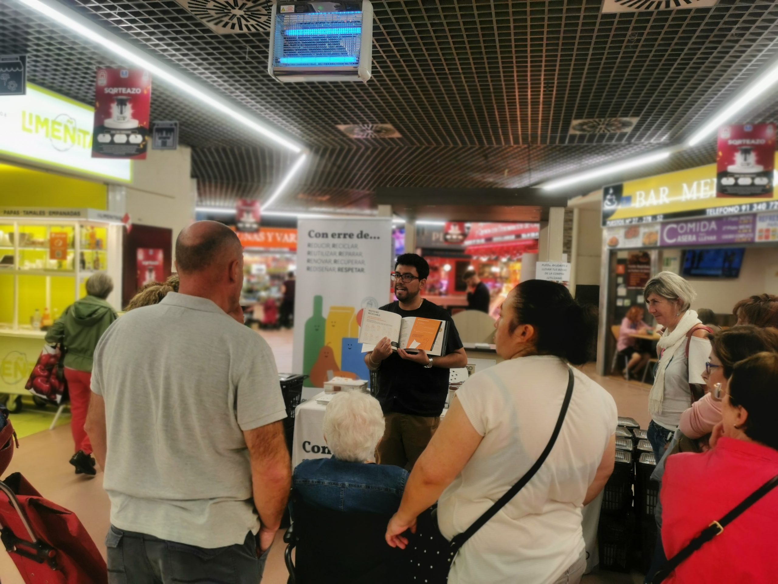 ¡Última rotación de estands informativos de la Campaña «Con erre de»!